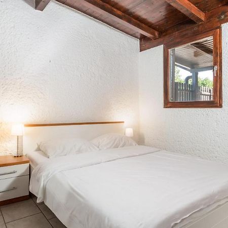 Rona Holiday Home Ana Porec Esterno foto