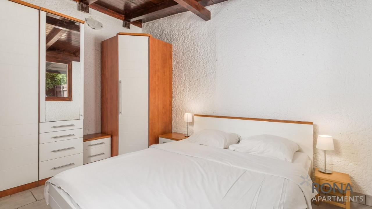 Rona Holiday Home Ana Porec Esterno foto