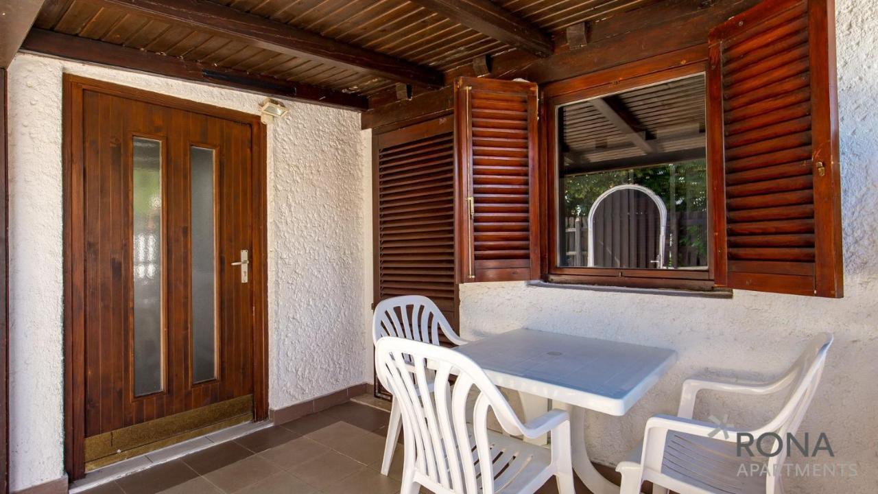 Rona Holiday Home Ana Porec Esterno foto