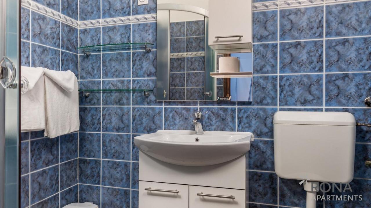 Rona Holiday Home Ana Porec Esterno foto