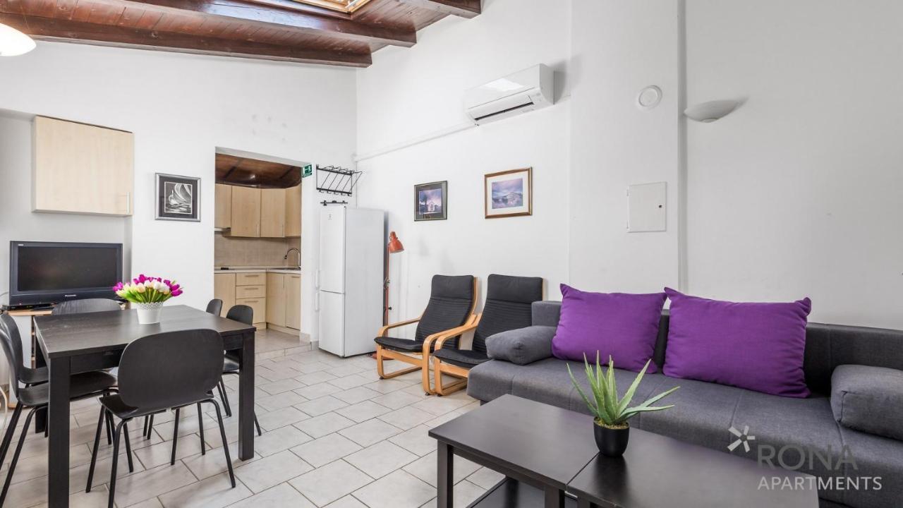 Rona Holiday Home Ana Porec Esterno foto